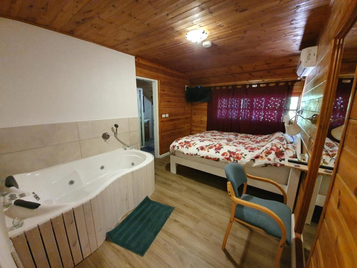 Switzerland In Amirim Villa Eksteriør bilde
