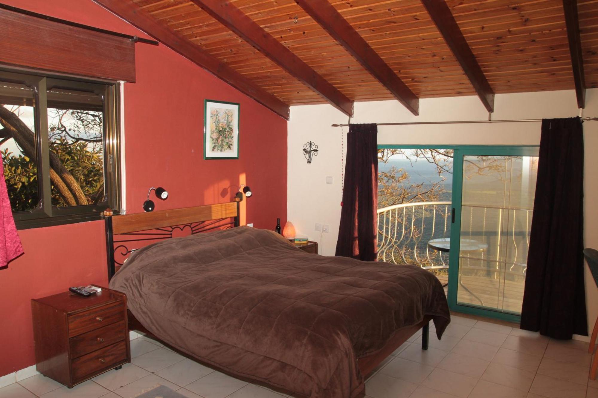 Switzerland In Amirim Villa Eksteriør bilde