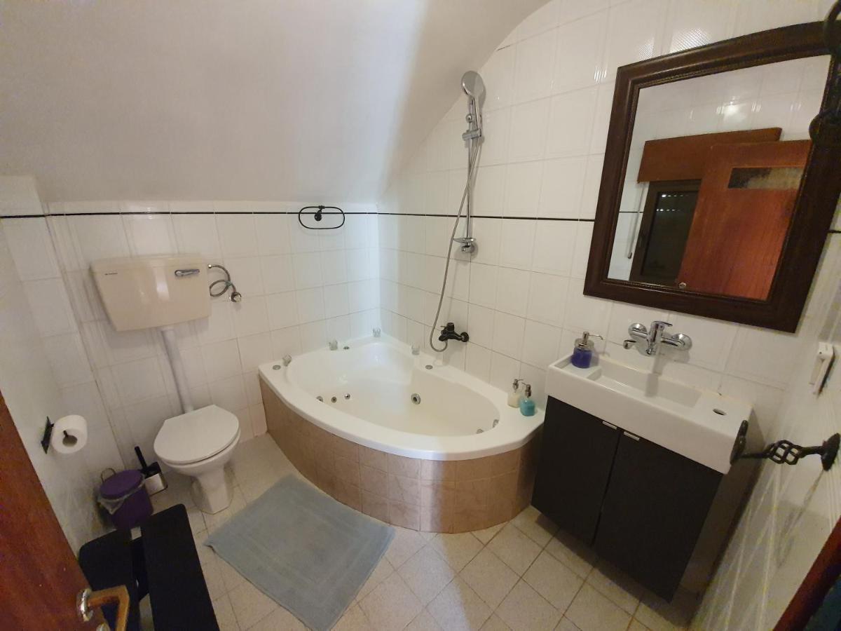 Switzerland In Amirim Villa Eksteriør bilde