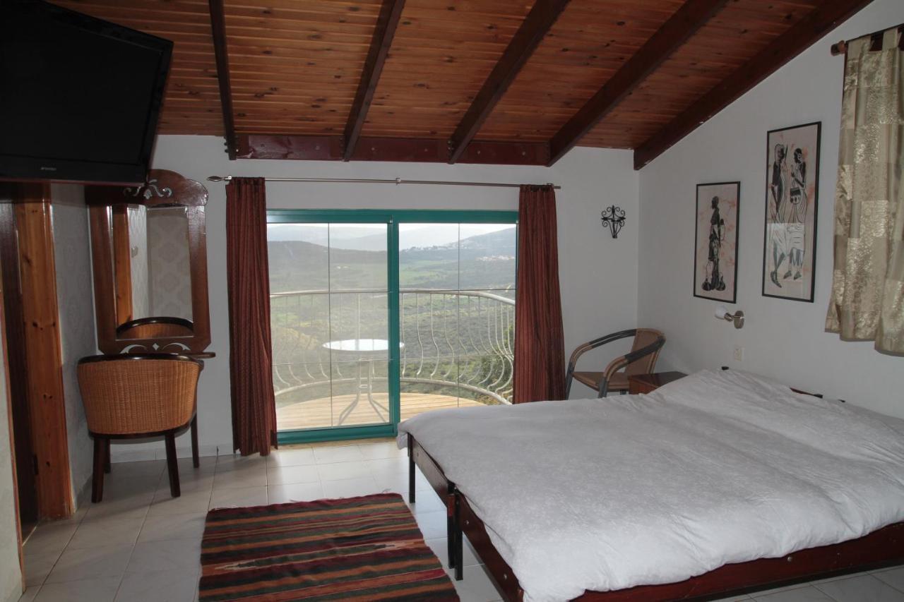 Switzerland In Amirim Villa Eksteriør bilde