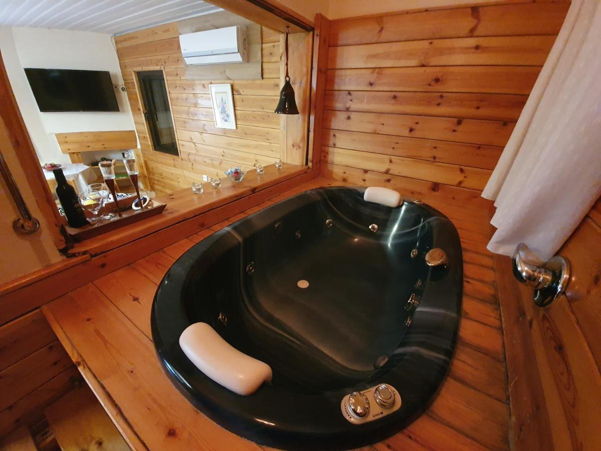 Switzerland In Amirim Villa Eksteriør bilde